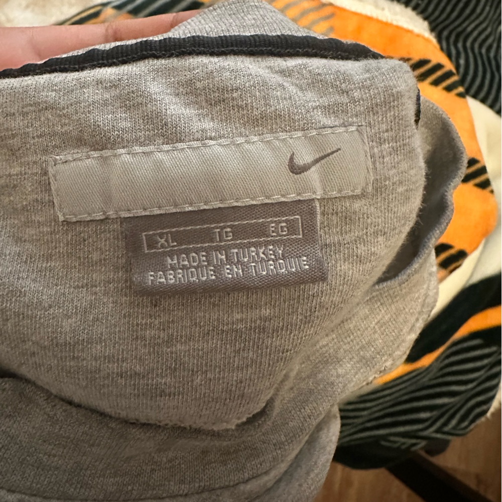 Nike Crewneck - Picture 4 of 4